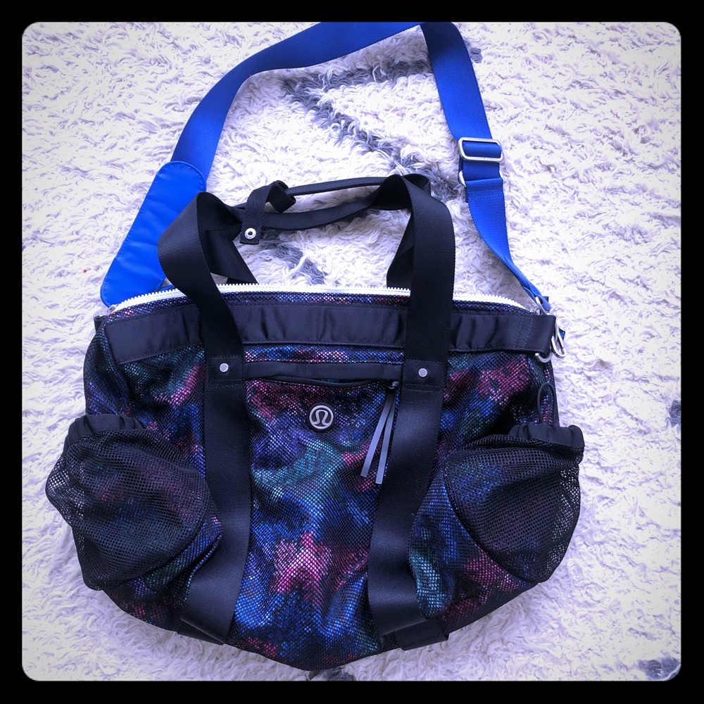 Lululemon gym bag